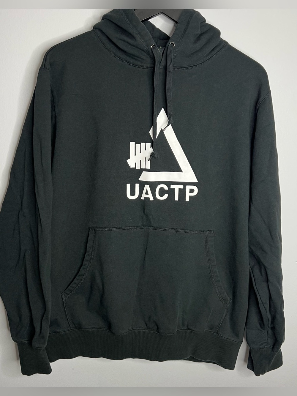 Undefeated x UACTP Hoodie Mens Large Black